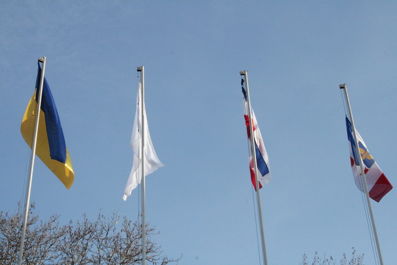 В Симферополе подняли флаг по случаю открытия зимних Олимпийских игр