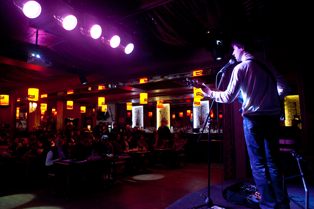 В Севастополе провели битву гитаристов