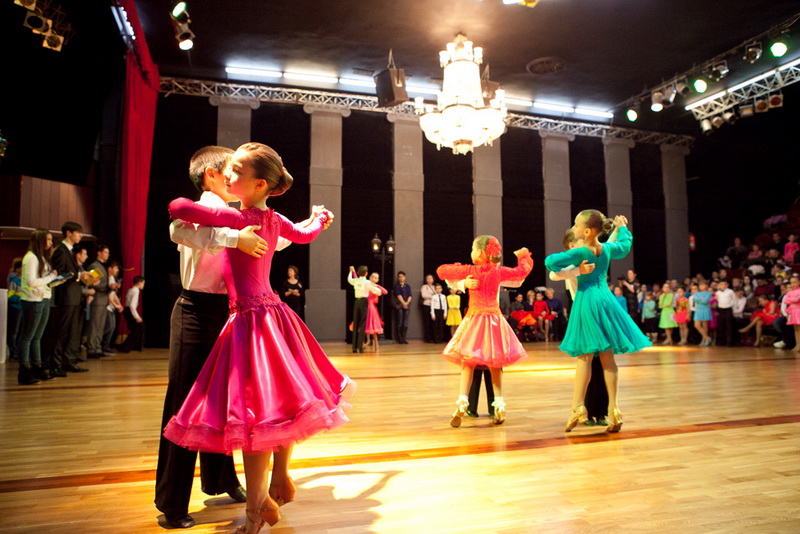 В Севастополе провели соревнования по спортивным танцам
