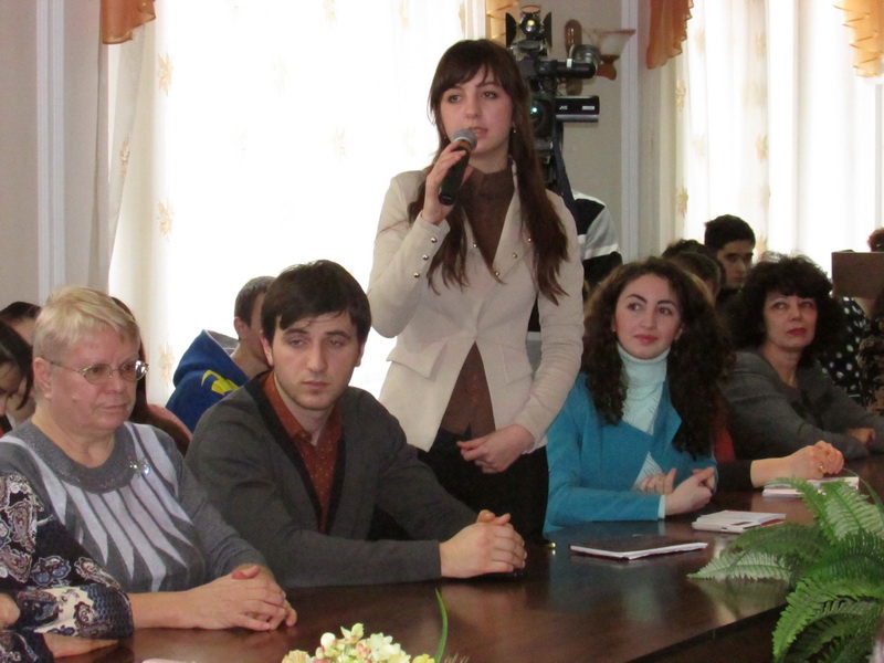 Крымские депутаты встретились со студентами КИПУ