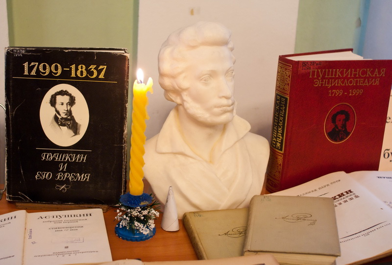 В Севастополе почтили память Александра Пушкина