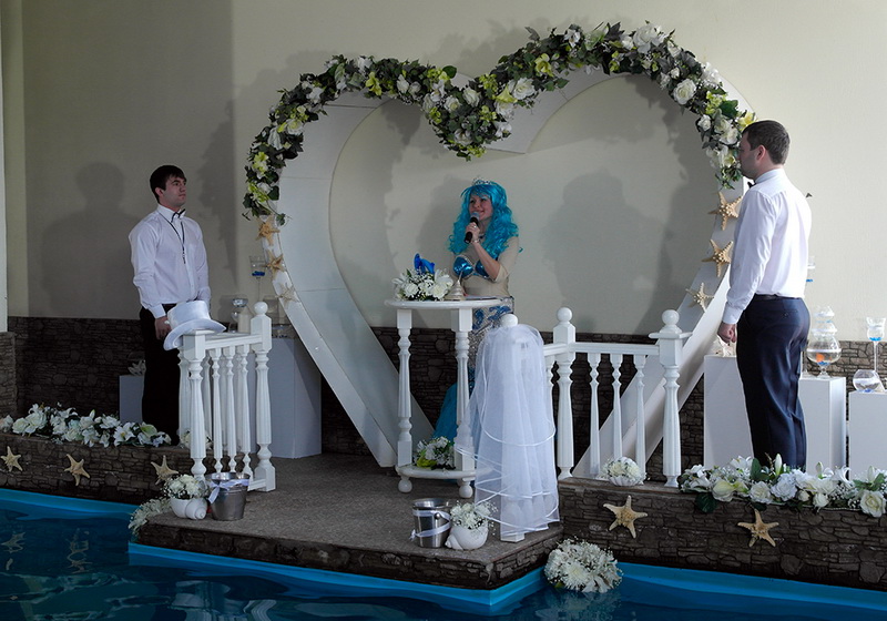 В Ялте состоялась первая в Украине свадьба дельфинов