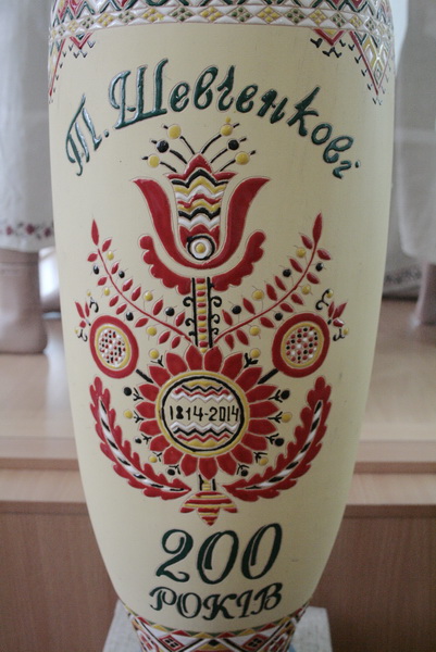 В Симферополе презентовали первые результаты вышивки рушника к юбилею Шевченко