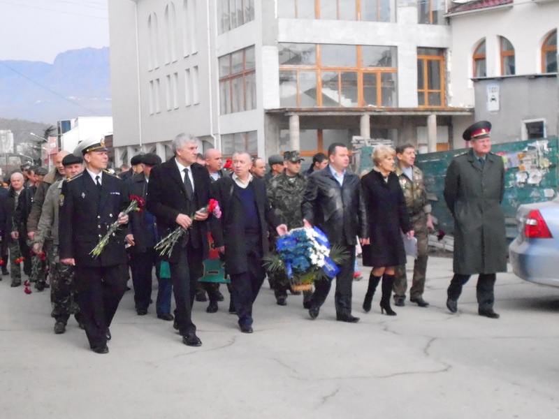 В Алуште прошел митинг «Живая память сердец»