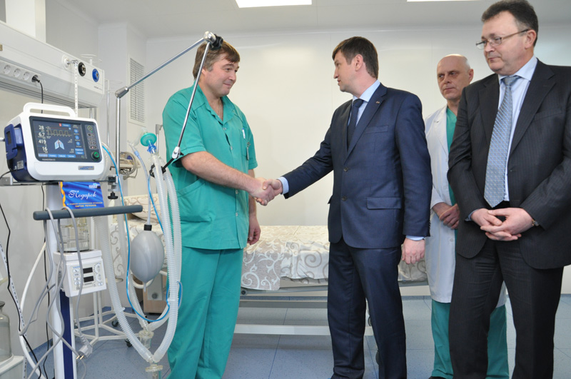 Перинатальный центр Крыма получил наркозно-дыхательный аппарат