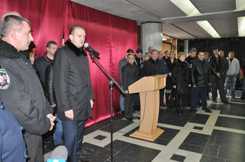 В Симферополе простились с погибшими в Киеве правоохранителями