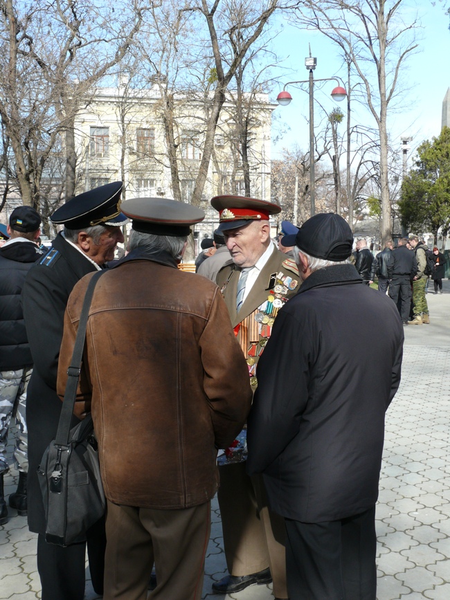 В Крыму начали формировать отряды самообороны