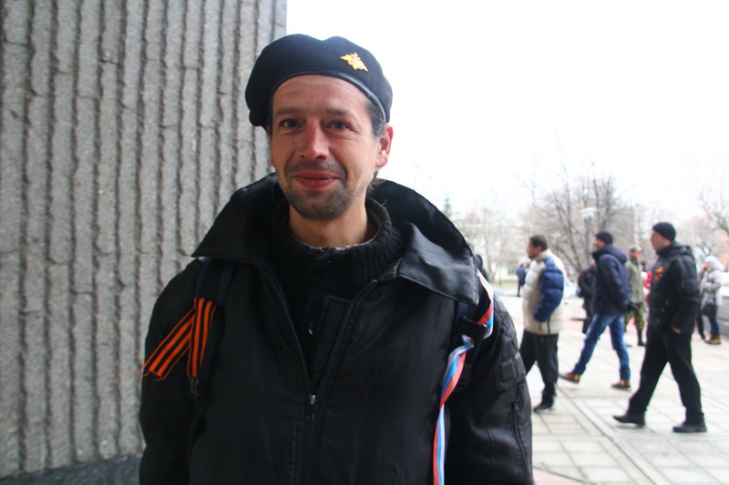 В Симферополе начался массовый митинг