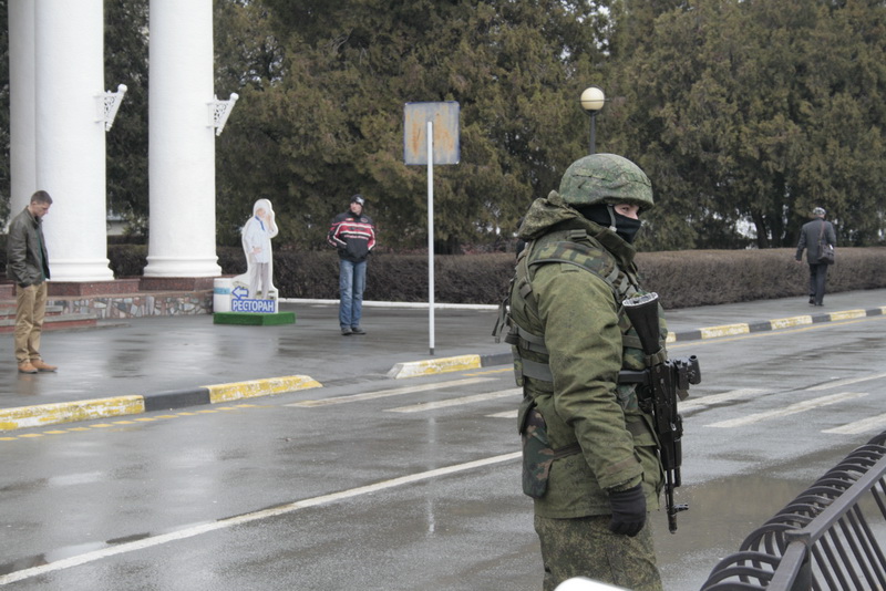 Военные обеспечивают безопасность в аэропорту Симферополя, – служба безопасности аэропорта