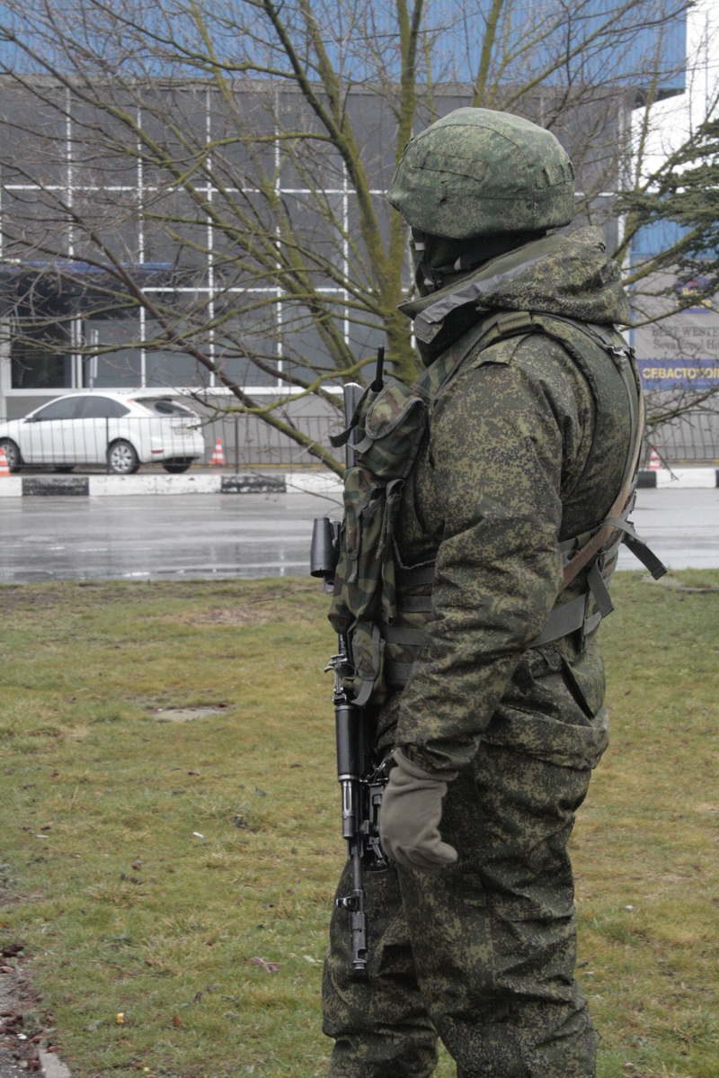 Военные обеспечивают безопасность в аэропорту Симферополя, – служба безопасности аэропорта