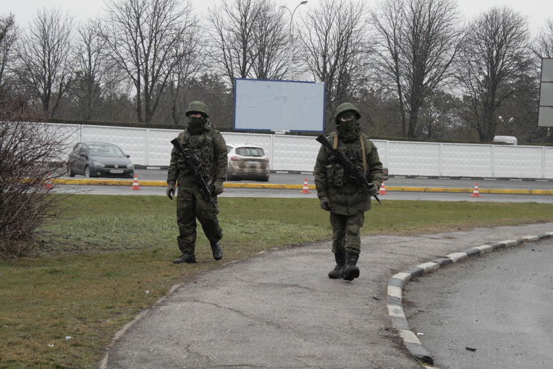 Военные обеспечивают безопасность в аэропорту Симферополя, – служба безопасности аэропорта