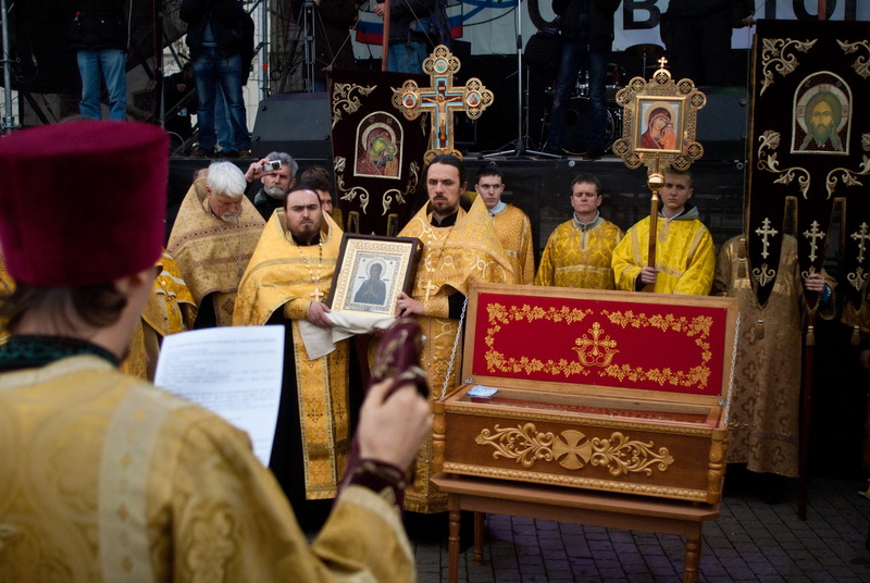 В Севастополе отслужили молебен за мир в стране