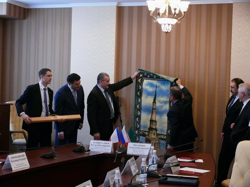 Крым подписал договор о сотрудничестве с Татарстаном