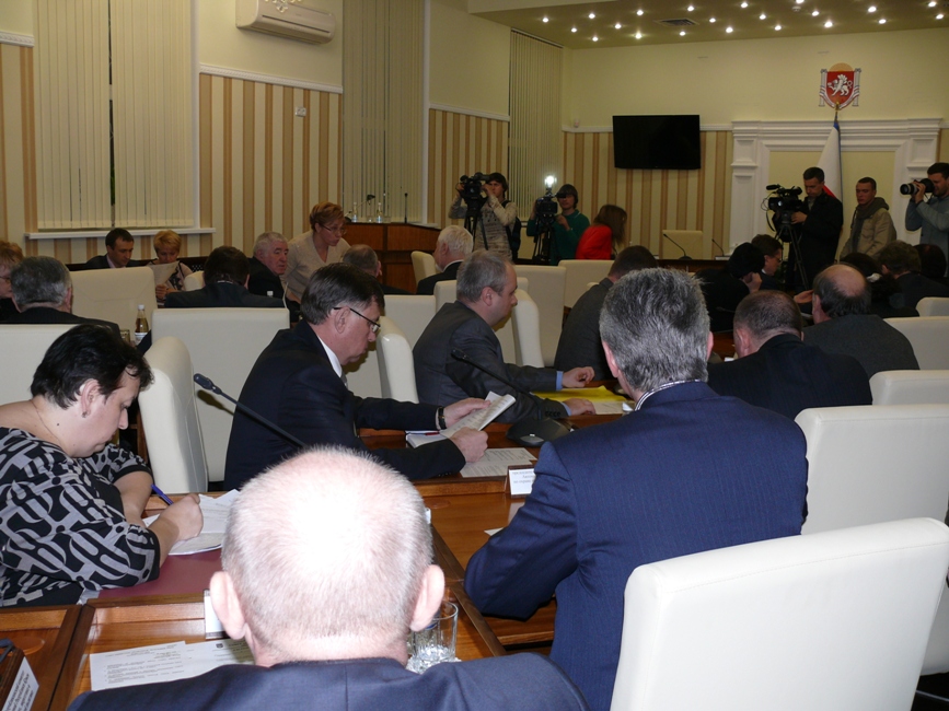 Премьер Крыма поручил разъяснить крымчанам суть референдума