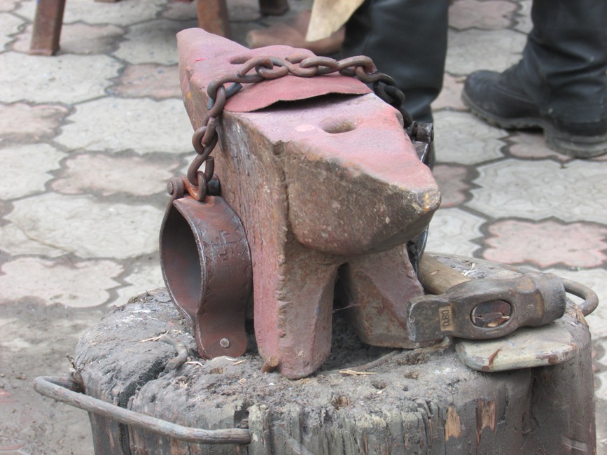 В Симферополе кузнецы провели фестиваль в честь 8 марта 