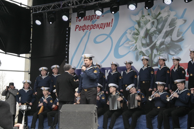 В Симферополе провели митинг в поддержку референдума и воссоединения с Россией