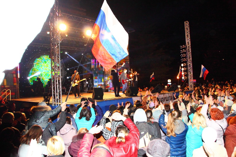 В Алуште провели концерт в поддержку референдума