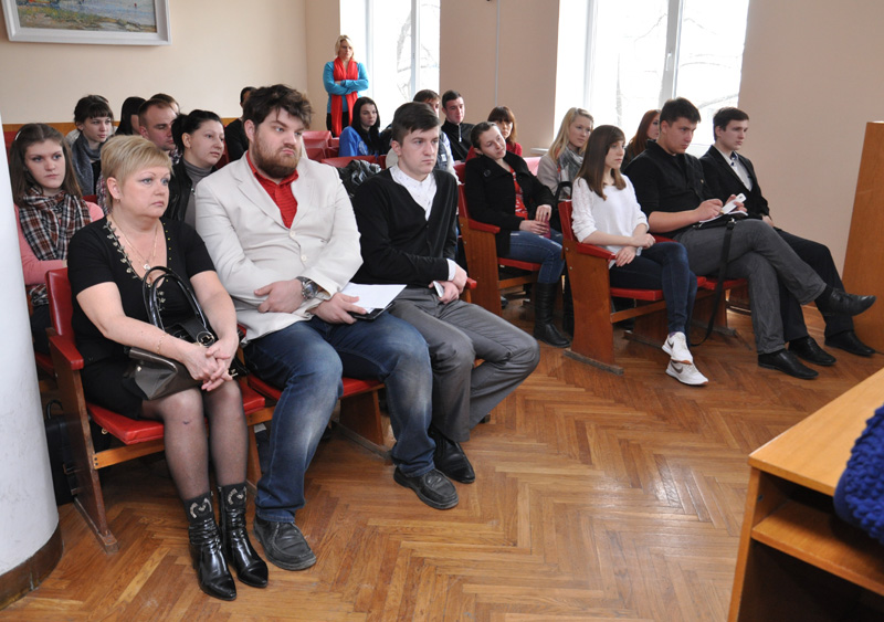 В Симферополе провели Форум молодежных организаций