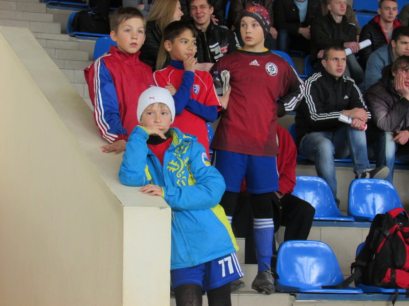 В Симферополе открылся чемпионат по армрестлингу