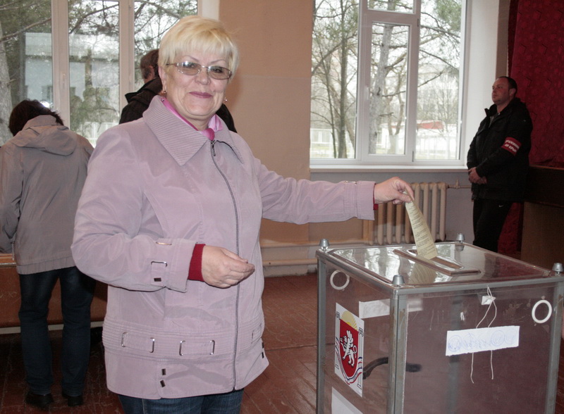 В Крыму открылись избирательные участки
