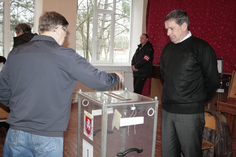 В Крыму открылись избирательные участки