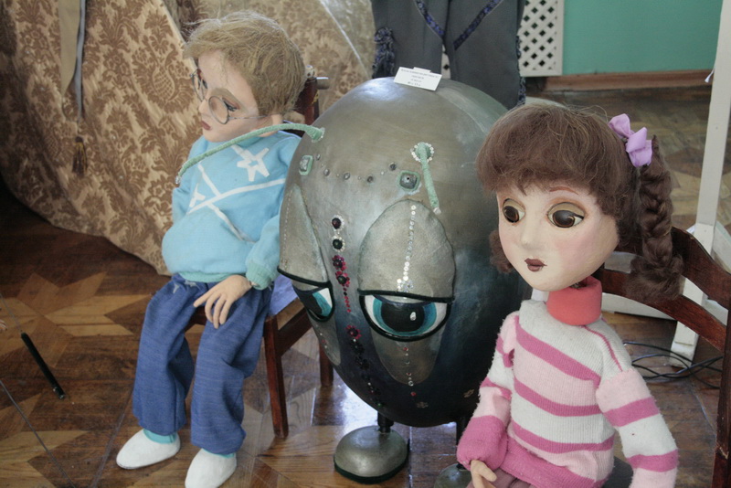 В Симферополе открылась выставка театральных кукол