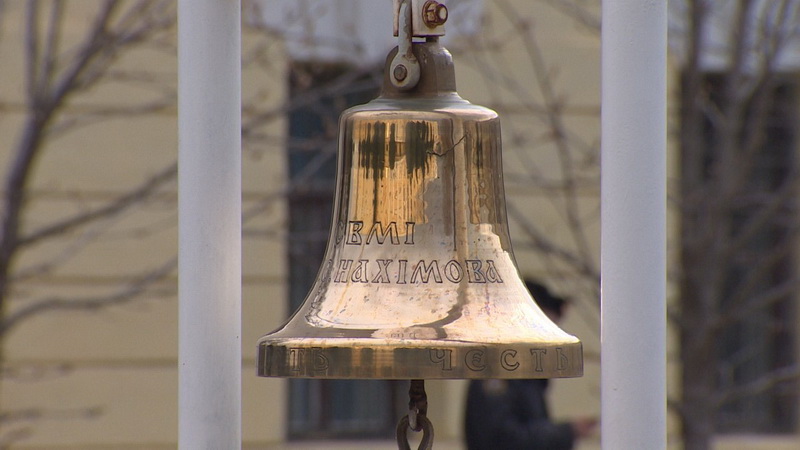 Над Нахимовским училищем в Севастополе подняли российский флаг