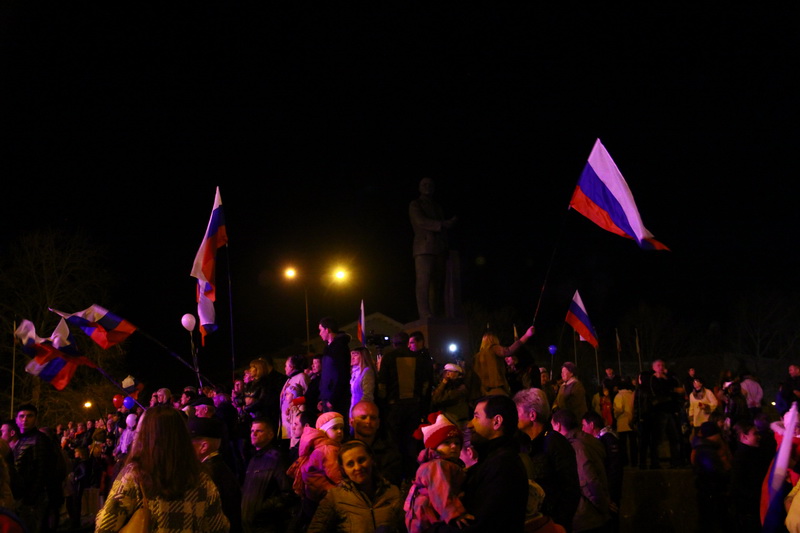 В Симферополе залпами салюта отметили присоединение Крыма к России