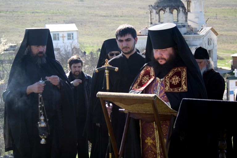 В Крыму почтили память погибших жителей сожженного села Лаки