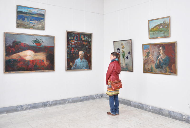 В Симферополе открылась персональная выставка крымской художницы