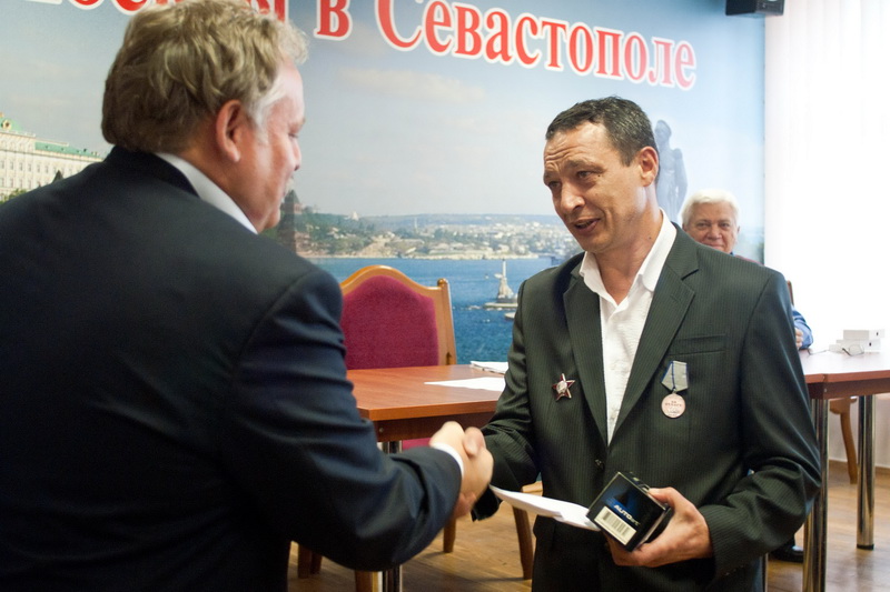 В Севастополе наградили защитников города и полуострова