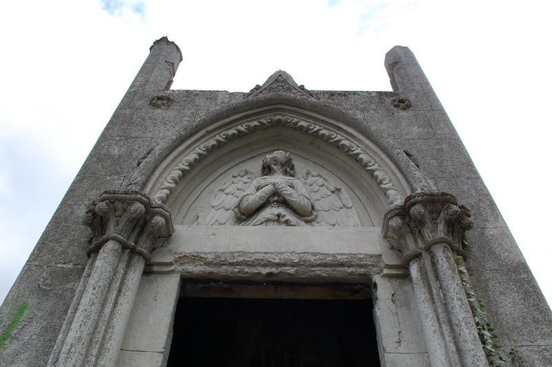 На Старорусском кладбище в Симферополе прошел субботник