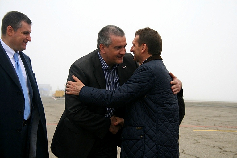 В Симферополь прилетел глава Госдумы России 