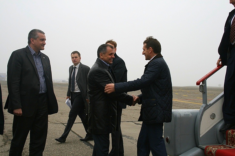 В Симферополь прилетел глава Госдумы России 