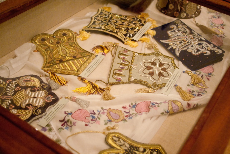 В Севастополе открылась выставка крымскотатарского прикладного искусства