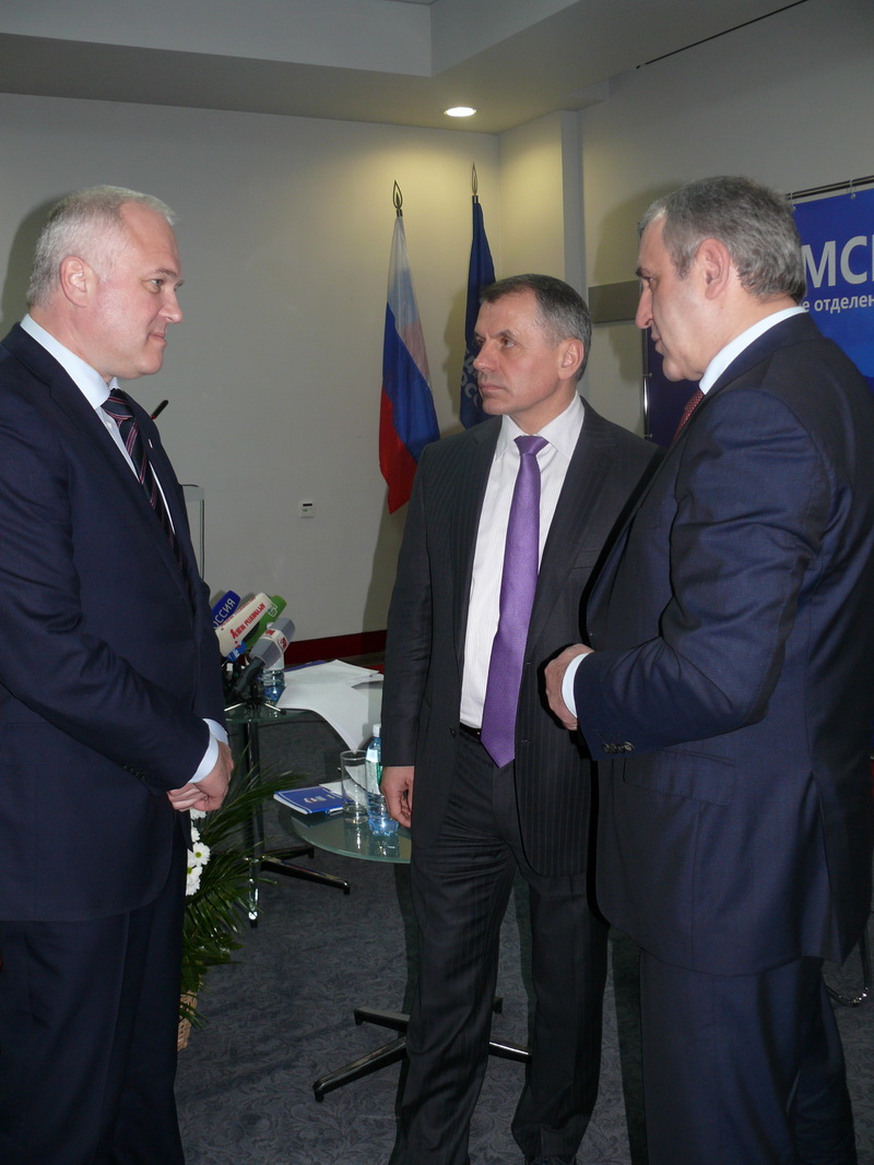 В политсовет крымской парторганизации «Единая Россия» вошло 15 человек