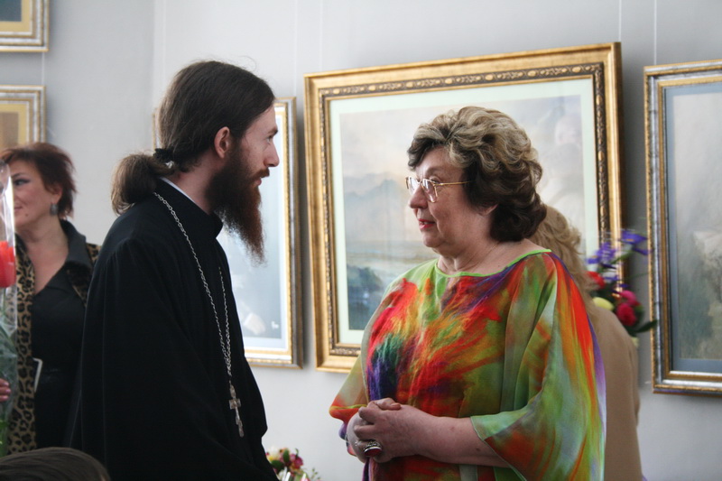 В Симферополе открылась юбилейная выставка крымской художницы