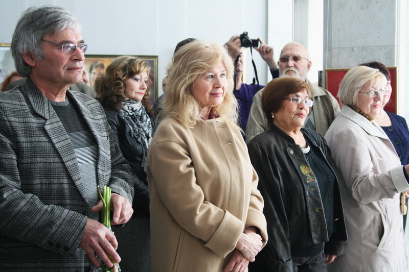 В Симферополе открылась юбилейная выставка крымской художницы