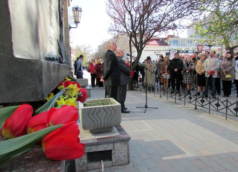 В Симферополе почтили память погибших актеров-подпольщиков