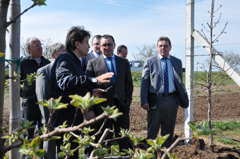 Министр сельского хозяйства РФ посетил предприятия Крыма