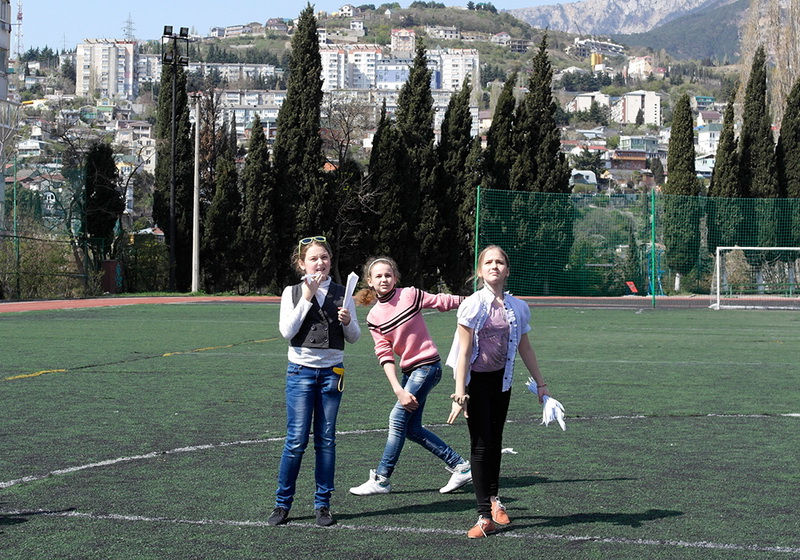 В Ялте прошел фестиваль бумажных самолетиков