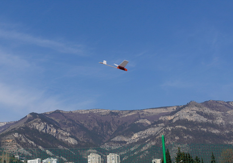В Ялте прошел фестиваль бумажных самолетиков