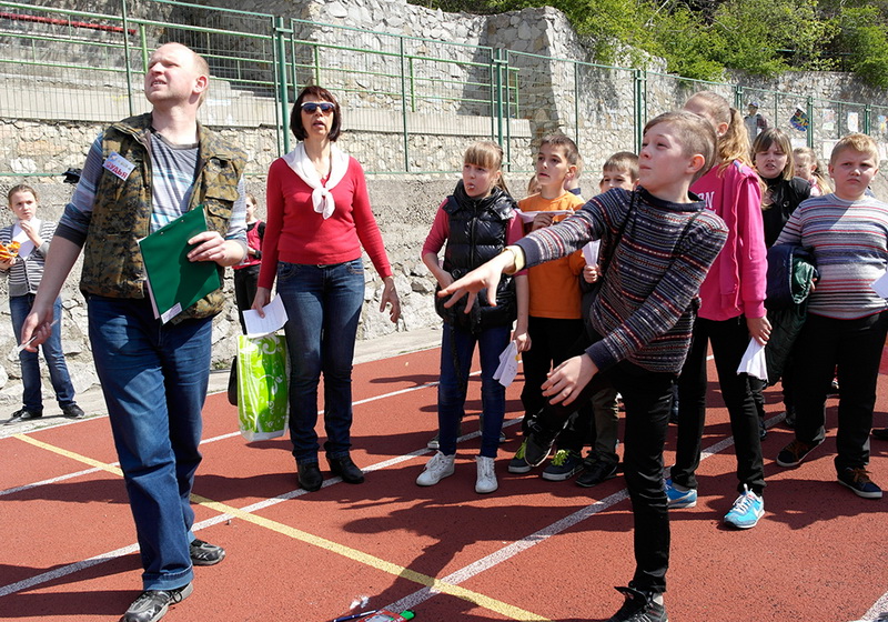 В Ялте прошел фестиваль бумажных самолетиков