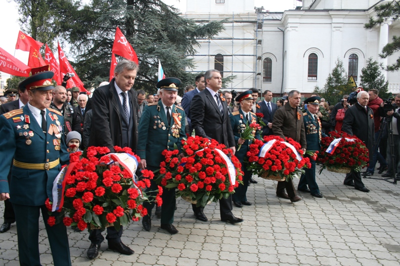 В Симферополе почтили память освободителей города