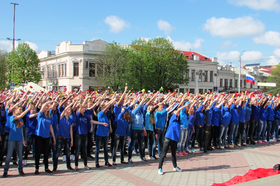 В Симферополе провели общегородскую минуту молчания 