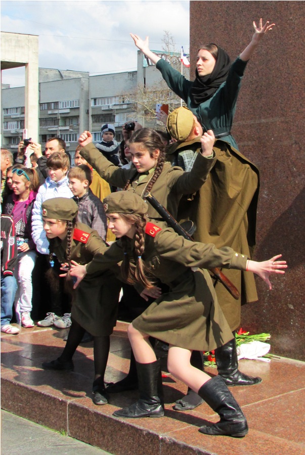 В Симферополе провели общегородскую минуту молчания 