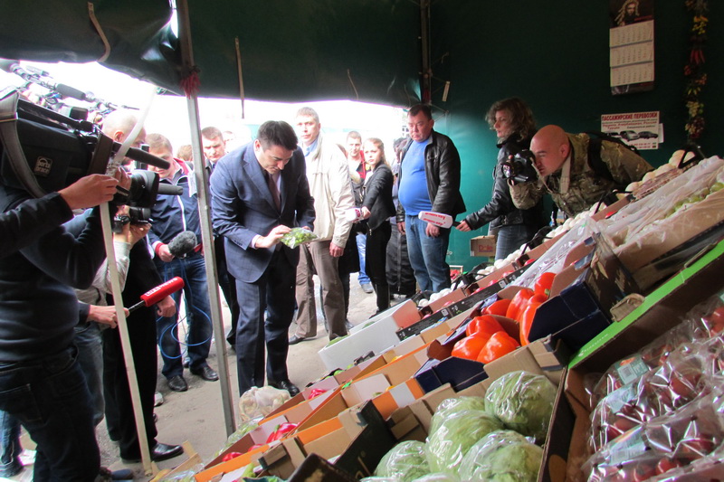 Повышение цен в торговых сетях Крыма связано с падением гривны, – Темиргалиев