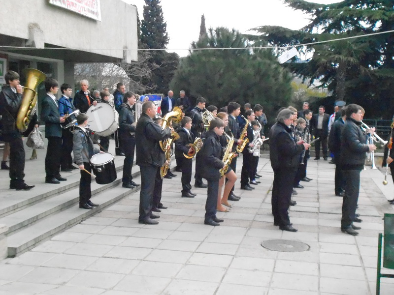 В Алуште проходят торжества в честь 70-летия освобождения города от фашистов