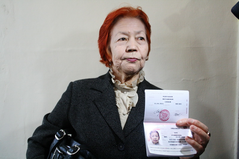 Рескомнац выдал крымским татарам первые российские паспорта