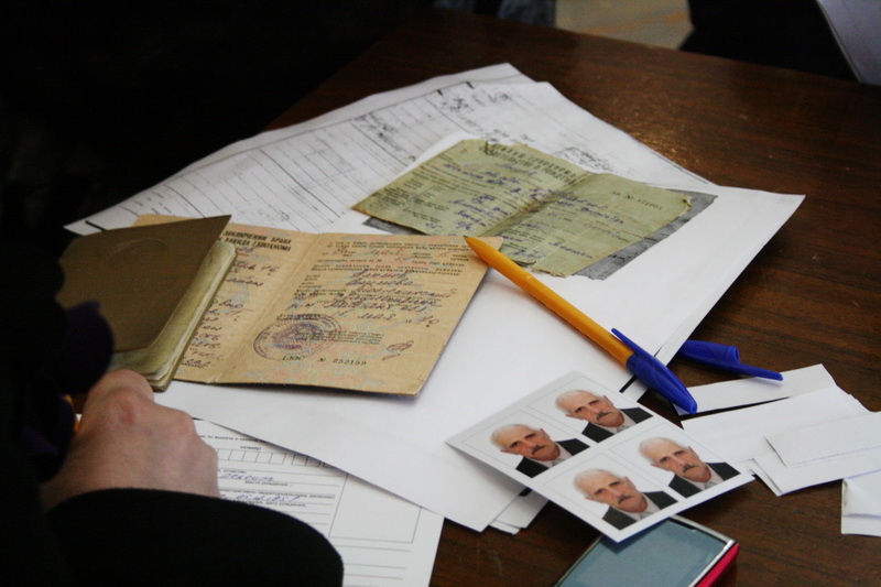 Рескомнац выдал крымским татарам первые российские паспорта